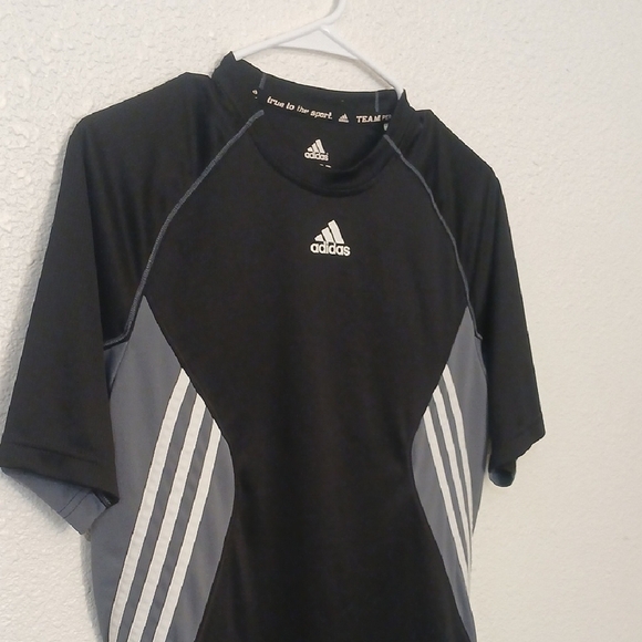 Make Offer!  Adidas Black and Gray Rash Guard Swim Top - Picture 4 of 5